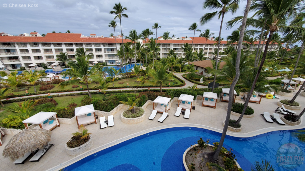 Showing Bali beds and the pool to stay in the shade and cool when you treat a sunburn. 