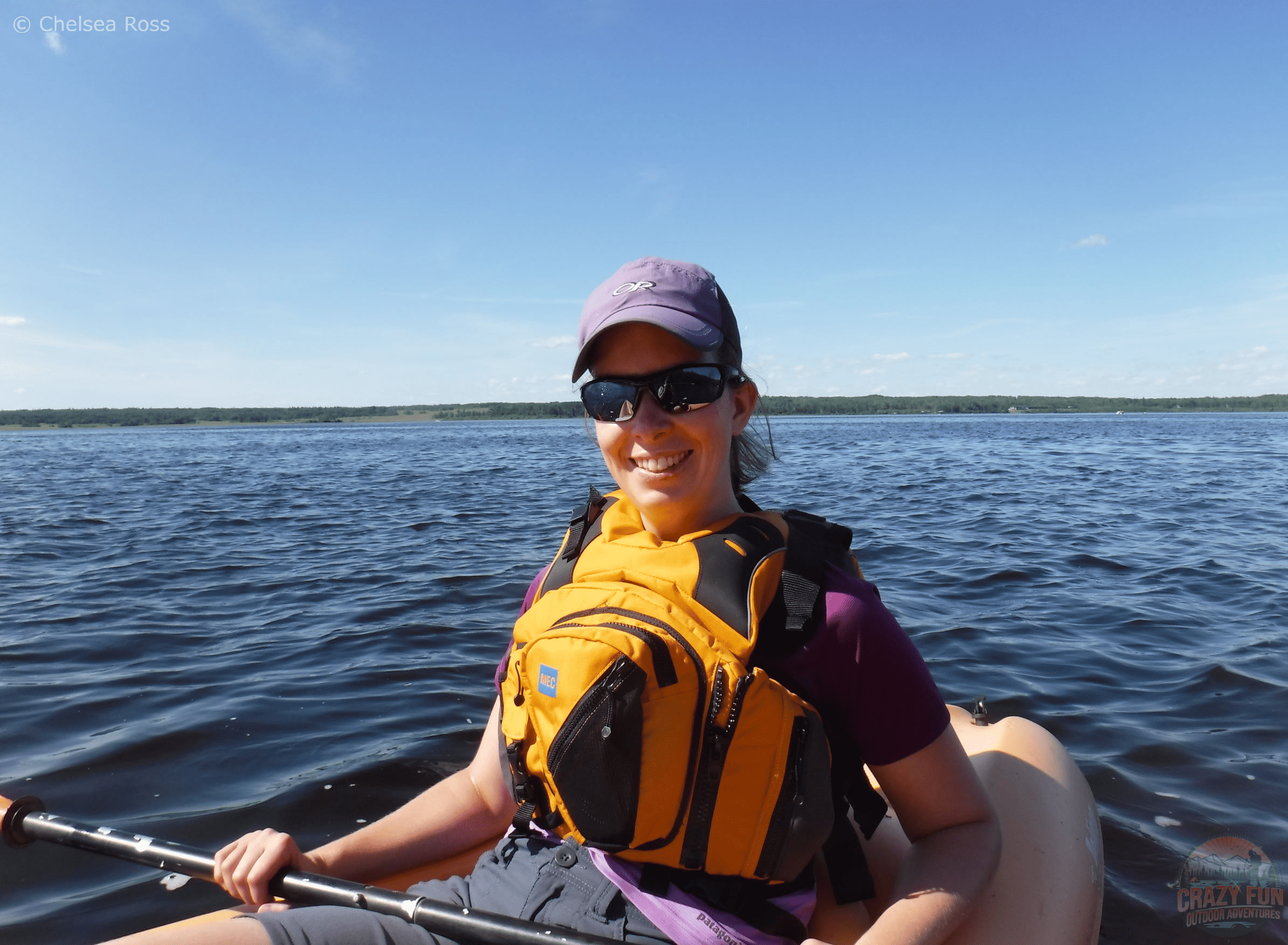 Have an awesome day kayaking with Dad by wearing your MEC Fulcrum Guide PFD.