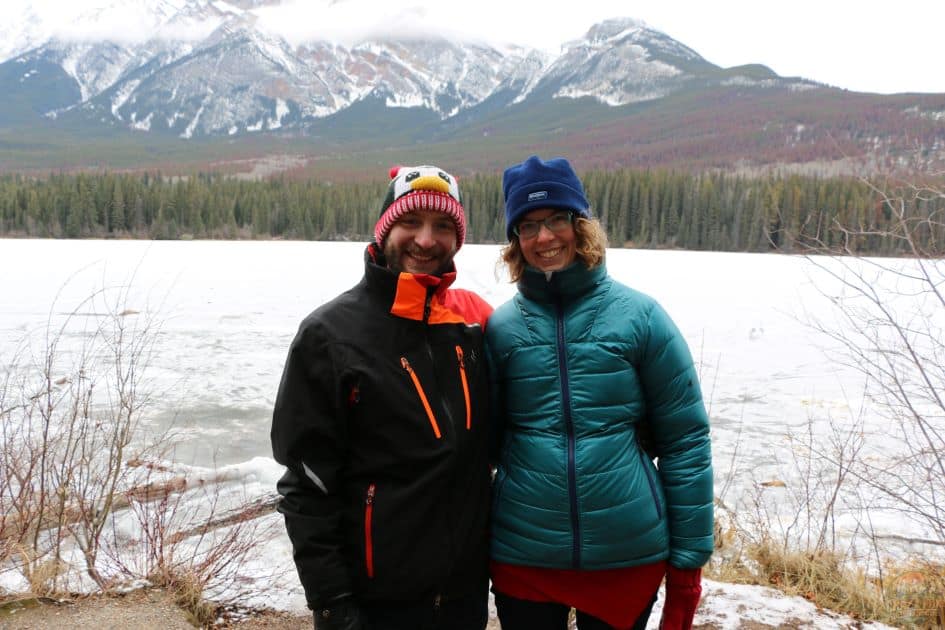 Picture of two people at Pyramid Lake in winter.
