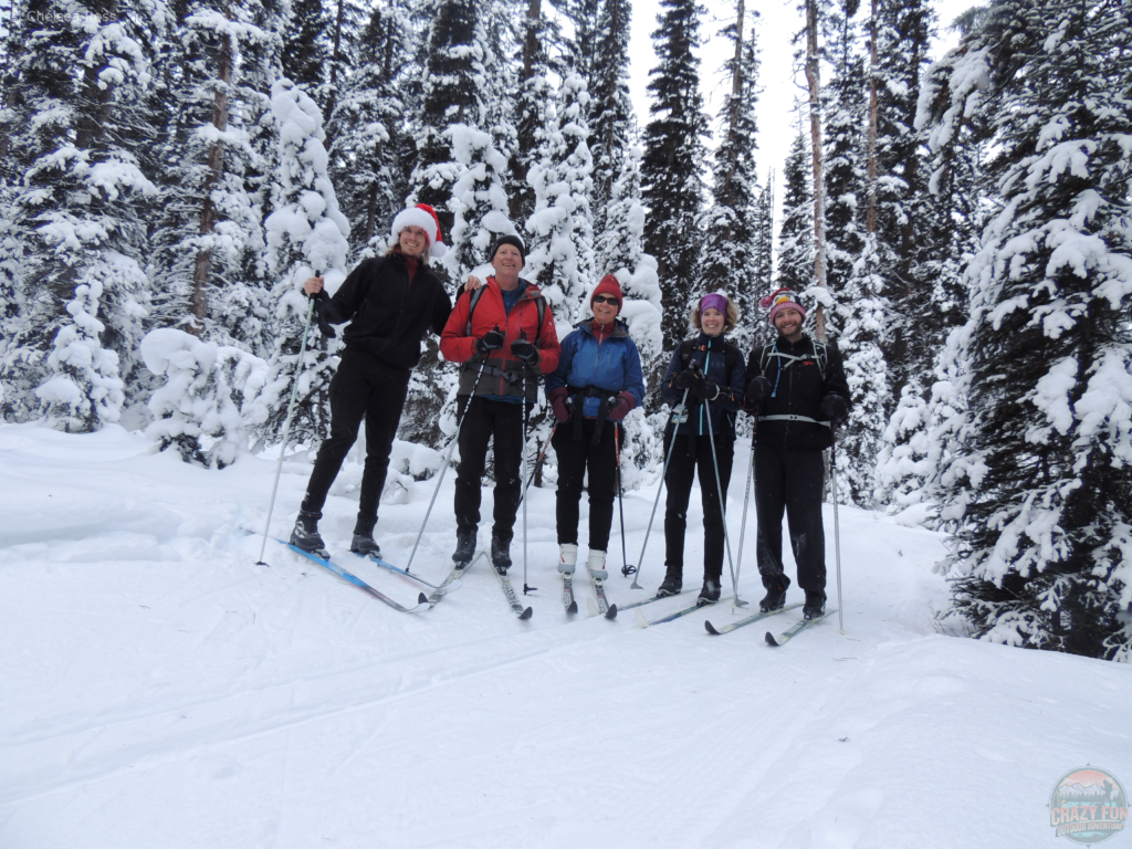Picture of 5 people who love cross-country skiing.