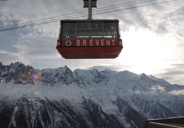 Go up the Planpraz Gondola and Brévent Cable Car this winter in Chamonix.