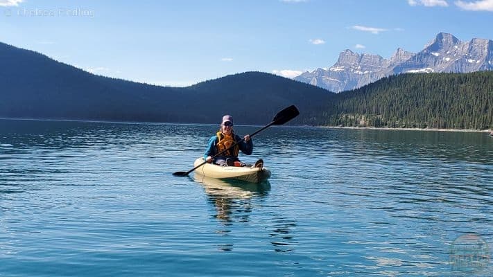 Banff Unique Experiences: 3 Days Summer Itinerary: Lady kayaking