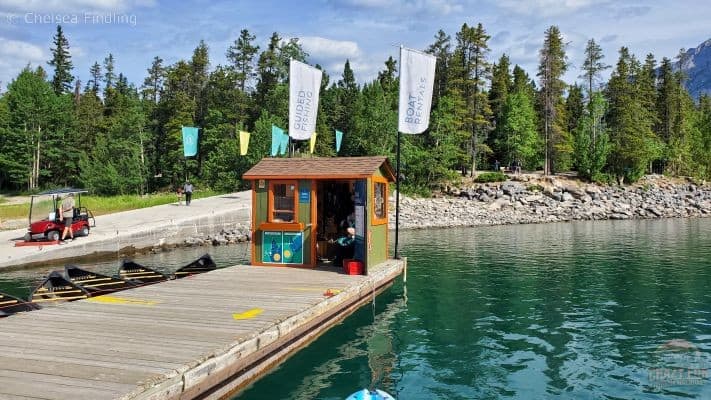 Booth to rent kayaks