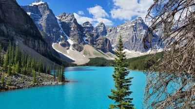 Banff Unique Experiences: 3 Days Summer Itinerary includes Moraine Lake.